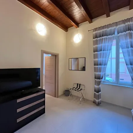 In Centro Rooms And Apartments Isola di Liri Exterior foto