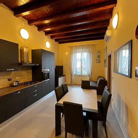 In Centro Rooms And Apartments Isola di Liri Exterior foto