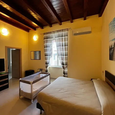 In Centro Rooms And Apartments Isola di Liri Exterior foto